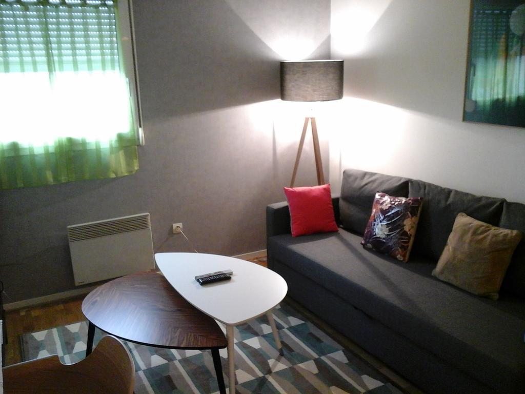 Beau Studio Noisy-Le-Grand Apartment Bagian luar foto
